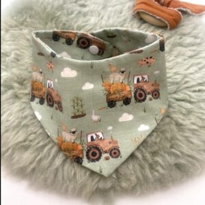 Halstuch Bauernhof grün